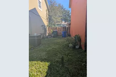 950 SW 95th Ter, Pembroke Pines, FL 33025 - Photo 3