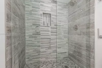 2301 Collins Ave #926, Miami Beach, FL 33139 - Photo 21