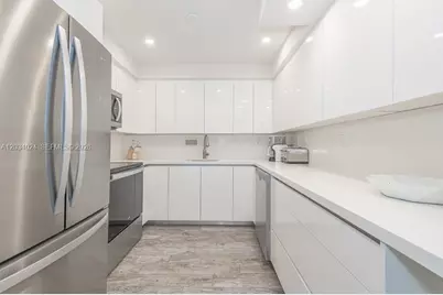 2301 Collins Ave #926, Miami Beach, FL 33139 - Photo 13