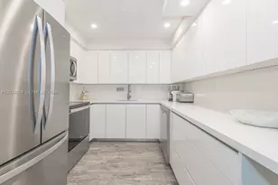 2301 Collins Ave, Miami Beach, FL 33139 - Photo 13