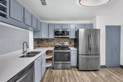 4430 NW 92nd Way, Sunrise, FL 33351 - Photo 5