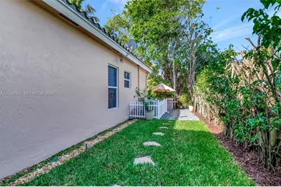 375 SW 16th St #1, Boca Raton, FL 33432 - Photo 15