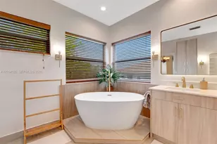 375 SW 16th St, Boca Raton, FL 33432 - Photo 9
