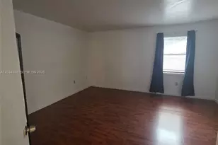 9429 Fontainebleau Blvd, Miami, FL 33172 - Photo 9