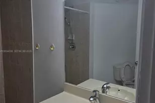 9429 Fontainebleau Blvd, Miami, FL 33172 - Photo 11