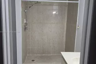 9429 Fontainebleau Blvd, Miami, FL 33172 - Photo 15