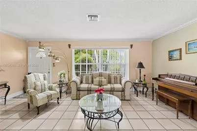 6081 SW 109th Ct, Miami, FL 33173 - Photo 7