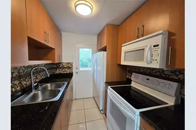 1475 NE 125th Ter #304-B, North Miami, FL 33161 - Photo 3