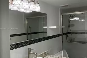 8373 Lake Dr, Doral, FL 33166 - Photo 19