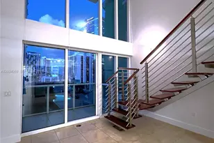 41 SE 5th St, Miami, FL 33131 - Photo 3