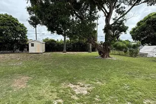521 E 33rd St, Hialeah, FL 33013 - Photo 25