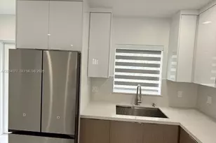 521 E 33rd St, Hialeah, FL 33013 - Photo 15