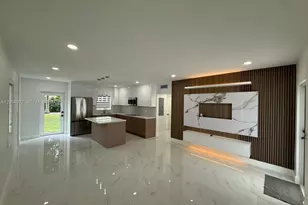 521 E 33rd St, Hialeah, FL 33013 - Photo 9