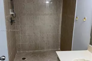 9429 Fontainebleau Blvd, Miami, FL 33172 - Photo 35
