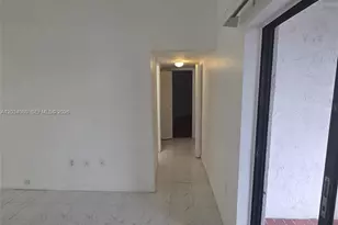 9429 Fontainebleau Blvd, Miami, FL 33172 - Photo 27