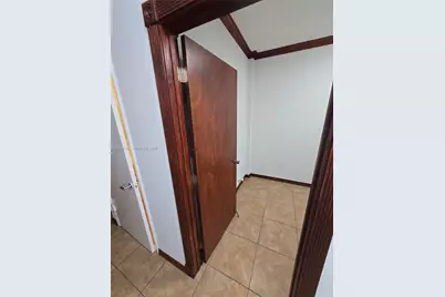 1745 W 37th St #17, Hialeah, FL 33012 - Photo 11