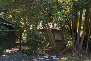 8238 NE 9th Ave, Miami, FL 33138 - Photo 33