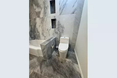 8238 NE 9th Ave, Miami, FL 33138 - Photo 23