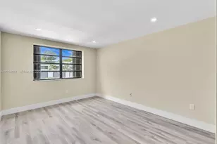9124 Collins Ave, Surfside, FL 33154 - Photo 23