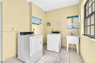 9124 Collins Ave, Surfside, FL 33154 - Photo 25