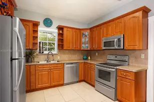 452 SW 26th Rd, Miami, FL 33129 - Photo 11