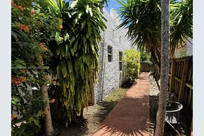 452 SW 26th Rd, Miami, FL 33129 - Photo 19