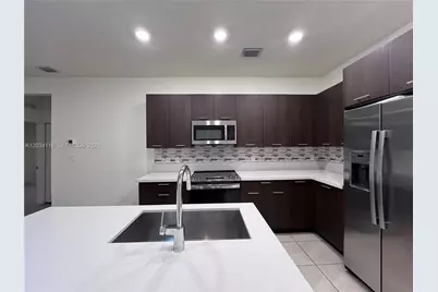 8265 NW 41st St #C-405, Doral, FL 33166 - Photo 7