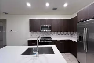 8265 NW 41st St, Doral, FL 33166 - Photo 7