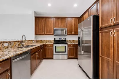 7782 Paddock Pl, Davie, FL 33328 - Photo 9