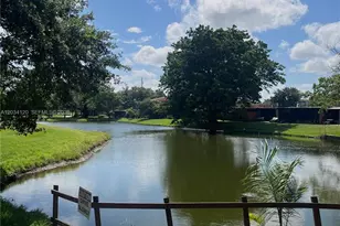 1300 St Charles Pl, Pembroke Pines, FL 33026 - Photo 25