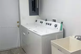 18715 NE 18th Ave, Miami, FL 33179 - Photo 17