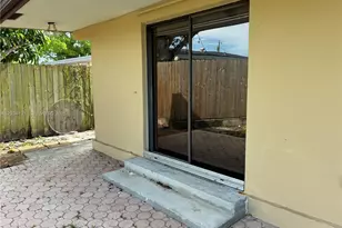 18715 NE 18th Ave, Miami, FL 33179 - Photo 19