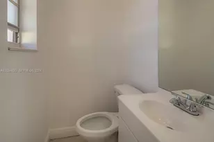 160 NW 199th St, Miami Gardens, FL 33169 - Photo 11
