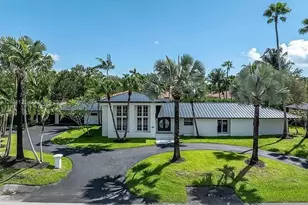 15201 SW 74th Pl, Palmetto Bay, FL 33157 - Photo 1