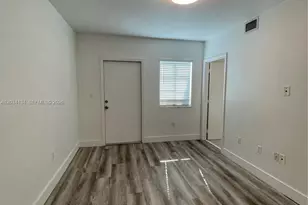729 Meridian Ave, Miami Beach, FL 33139 - Photo 17