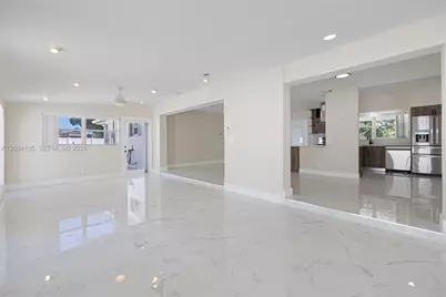 1221 SE 10th St, Deerfield Beach, FL 33441 - Photo 15