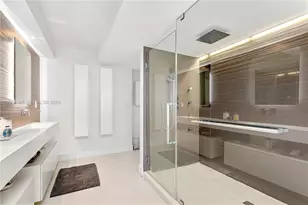3 Grove Isle Dr, Miami, FL 33133 - Photo 27