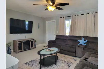2560 NE 8th Ter, Pompano Beach, FL 33064 - Photo 7