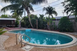2560 NE 8th Terrace, Pompano Beach, FL 33064 - Photo 3