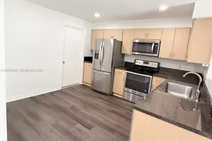 1564 Veracruz Ln, Weston, FL 33327 - Photo 3