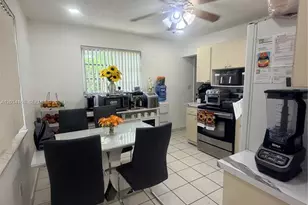 3821 SW 89th Ct, Miami, FL 33165 - Photo 5