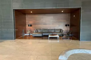 68 SE 6th St, Miami, FL 33131 - Photo 29