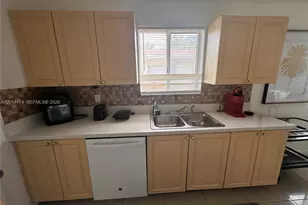 404 NW 2nd Ave, Hallandale Beach, FL 33009 - Photo 3