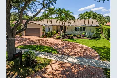 8601 Dundee Ter, Miami Lakes, FL 33016 - Photo 49