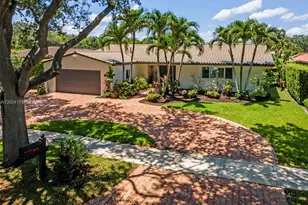 8601 Dundee Terrace, Miami Lakes, FL 33016 - Photo 49