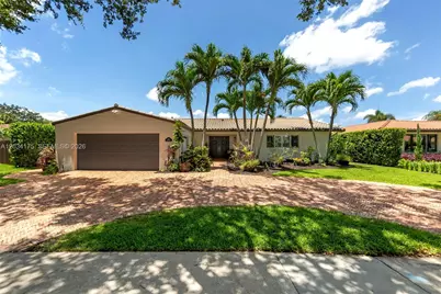 8601 Dundee Ter, Miami Lakes, FL 33016 - Photo 1