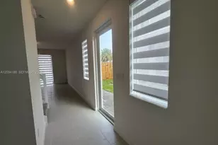 705 SE 13th St Cir, Homestead, FL 33034 - Photo 11