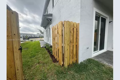 705 SE 13th St Cir #705, Homestead, FL 33034 - Photo 9