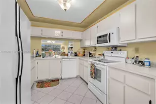 10400 NW 30th Ct, Sunrise, FL 33322 - Photo 9
