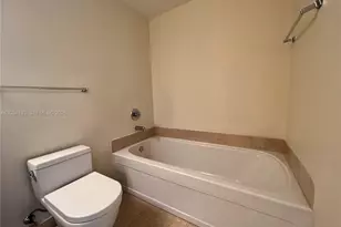 79 SW 12th St, Miami, FL 33130 - Photo 9